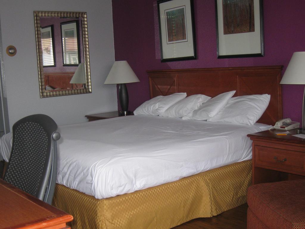 Santa Fe Inn - Пуебло Екстер'єр фото