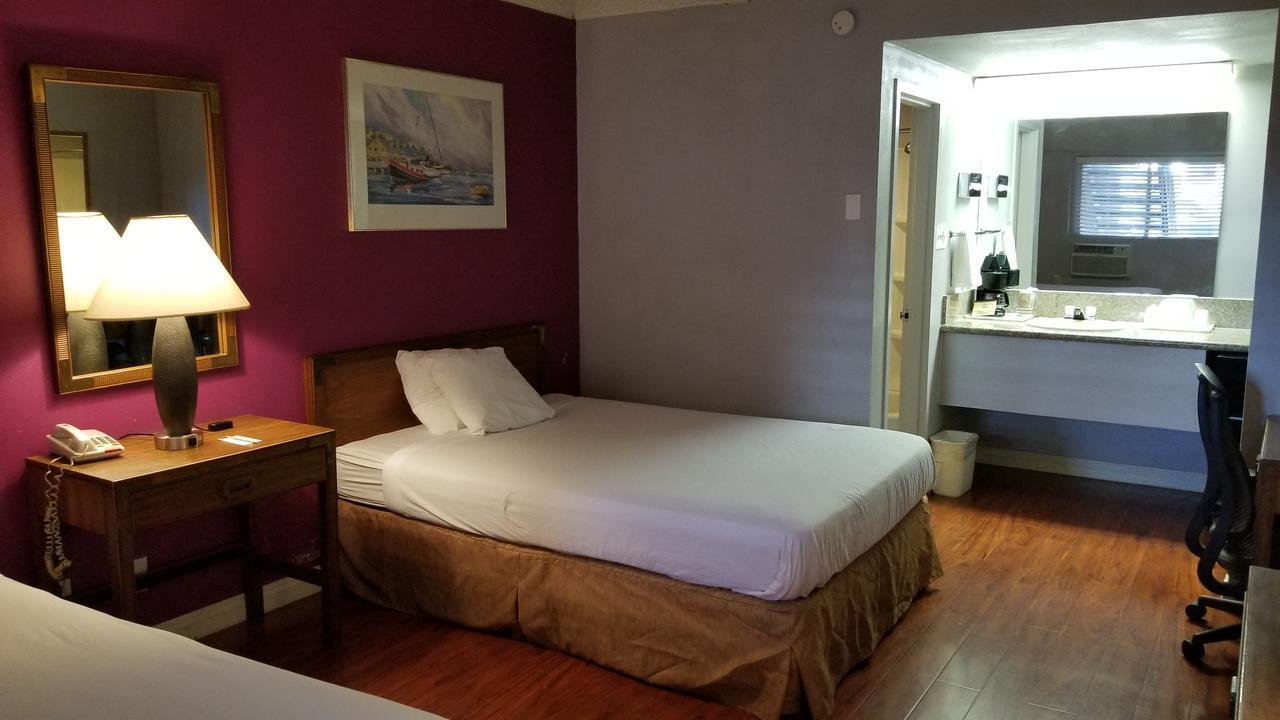 Santa Fe Inn - Пуебло Екстер'єр фото