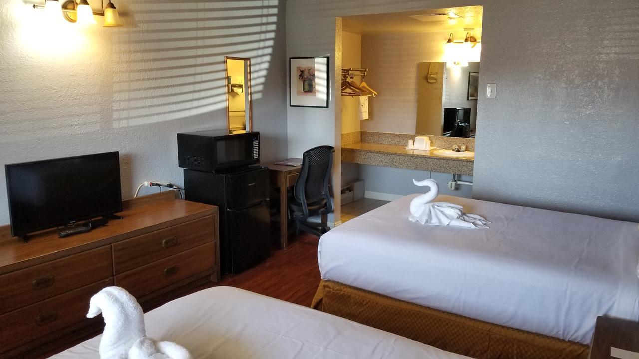 Santa Fe Inn - Пуебло Екстер'єр фото